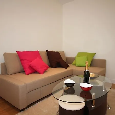 Beaumarchais Apartment *