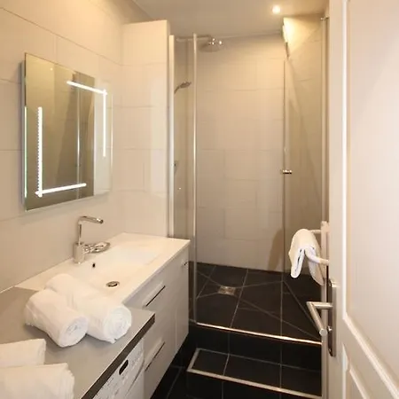Apartment Beaumarchais Paris
